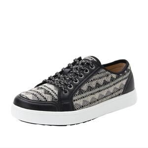 TRAQ BY ALEGRIA Sneaq Sari Size 41 EU / 10.5-11 US